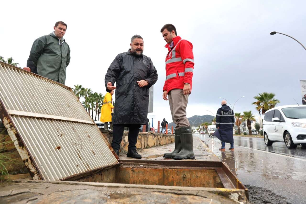 Bodrum’da Metrekareye 45 Kilogram Yağış Düştü: Başkan Mandalinci Çalışmaları Yerinde İnceledi 7